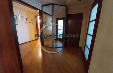 Fotografie Trei Camere apartament, de vânzare. Kyiv Подільський