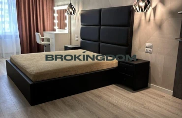 Zdjęcie Trzypokojowe mieszkanie, na sprzedaż. Kyiv Дніпровський