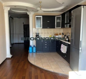 Foto 3. Monoambiente piso, en venta. Kyiv Деснянський