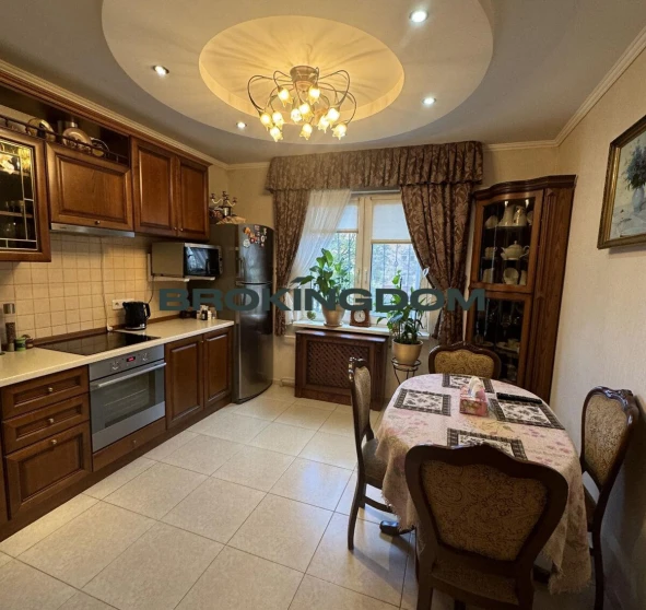 Фото 1. Трикімнатна квартира, продаж. Київ Дарницький