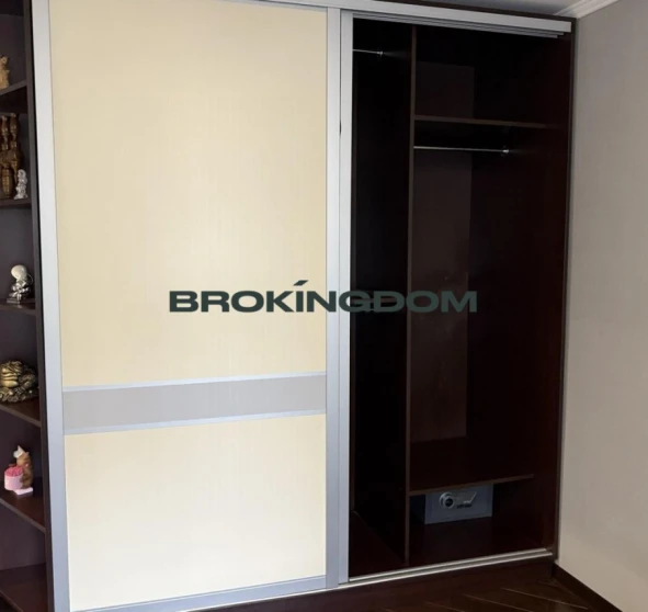 Foto 1. Dos Ambientes piso, en venta. Kyiv Solomianskyi