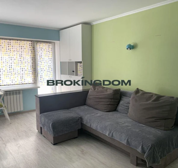 Foto 1. Dos Ambientes piso, en venta. Kyiv Solomianskyi