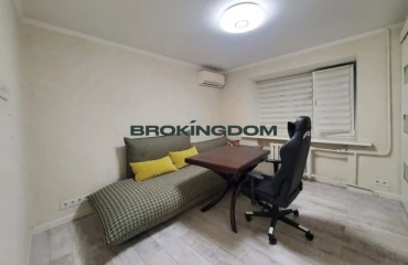 Zdjęcie Trzypokojowe mieszkanie, na sprzedaż. Kyiv Печерський