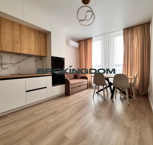 Фото 1. Трикімнатна квартира, продаж. Київ Святошинський