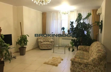 Foto Dos Ambientes piso, en venta. Kyiv Darnytskyi