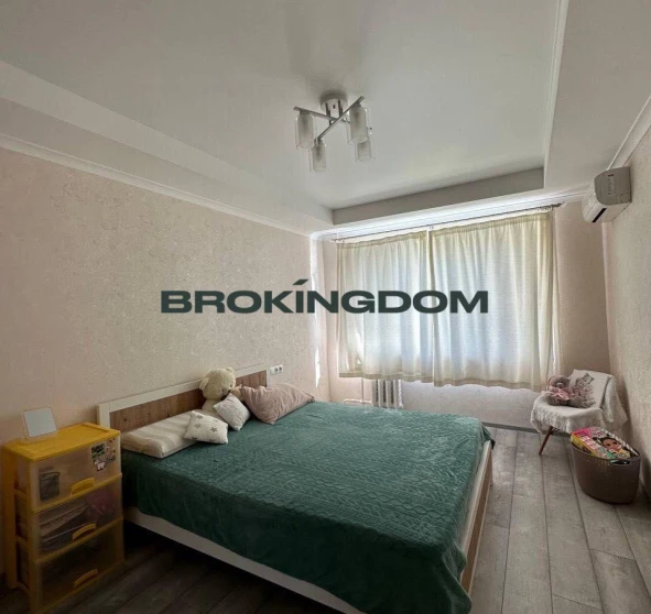 Foto 1. Dos Ambientes piso, en venta. Kyiv Desnianskyi