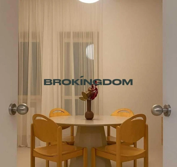 Foto 1. Tres Ambientes piso, en venta. Kyiv Подільський