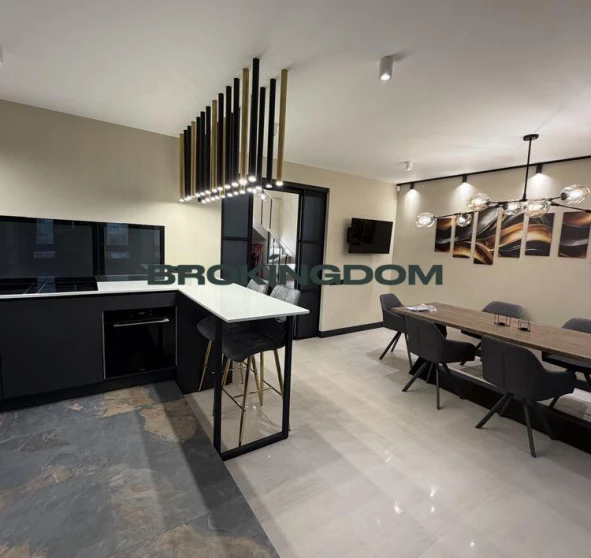 Фото 1. Четырехкомнатная квартира, продажа. Киев Шевченківський