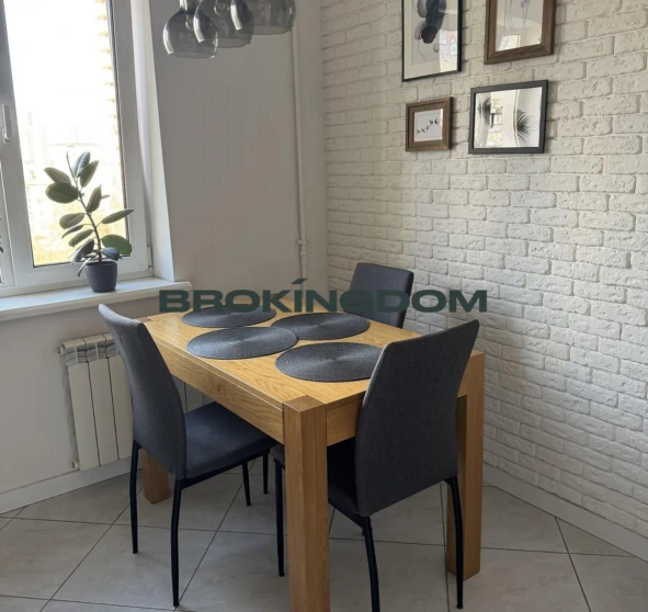 Foto 1. Tres Ambientes piso, en venta. Kyiv Шевченківський