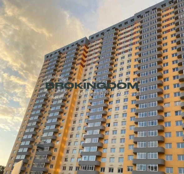 Foto 1. Tres Ambientes piso, en venta. Kyiv Оболонський