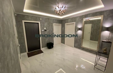 Фото Трикімнатна квартира, продаж. Київ Подільський