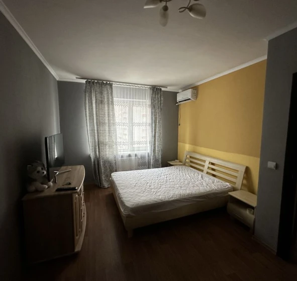 Фото 1. Однокімнатна квартира, оренда. Київ Дарницкий