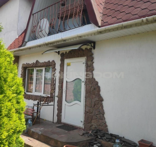 Foto 1. Casa, en venta. Boiarka 11