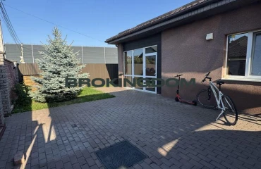 Fotografie Casă, de vânzare. Petropavlivska Borshchahivka Миколаївська