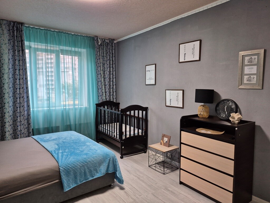 Foto Tres Ambientes piso, para alquilar. Kyiv Дарницкий район, Pozniaky