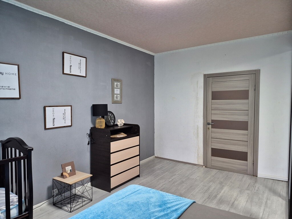 Foto Tres Ambientes piso, para alquilar. Kyiv Дарницкий район, Pozniaky