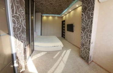 Фото Трикімнатна квартира, продаж. Київ Святошинский