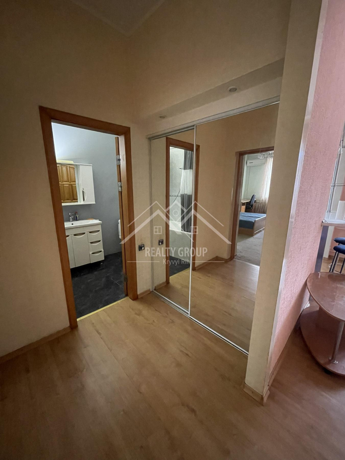 Фото Двокімнатна квартира, оренда. Кривий Ріг Металургійний