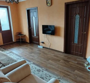 Фото 2. Трехкомнатная квартира, аренда. Полтава Киевский