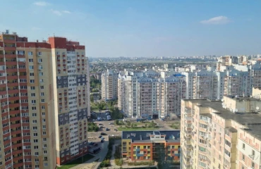 Фото Трикімнатна квартира, продаж. Київ Голосеевский, Іподром