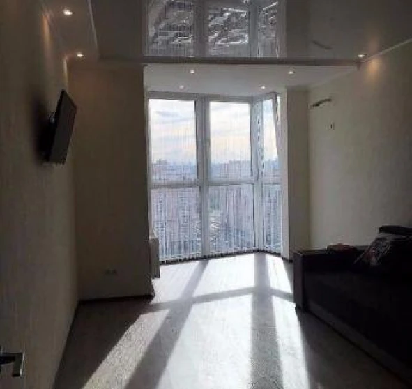 Фото 1. Однокомнатная квартира, аренда. Киев Дарницкий