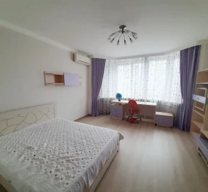 Фото 3. Двокімнатна квартира, продаж. Київ Дарницький