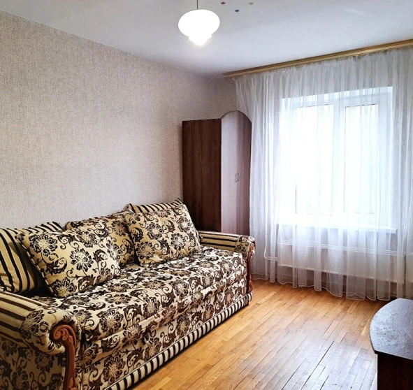 Foto 1. Monoambiente piso, para alquilar. Kyiv Darnytskyi, Vyrlytsia