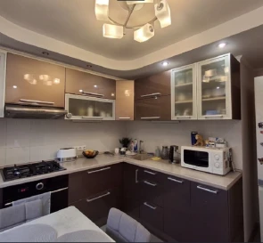 Zdjęcie 4. Trzypokojowe mieszkanie, na sprzedaż. Kyiv Desnianskyi, Chernihivska