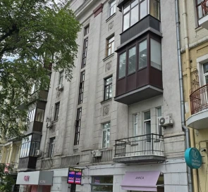 Foto 3. Cuatro Ambientes piso, en venta. Kyiv Holosiivskyi, Ploshcha Ukrains'kykh Heroiv