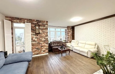 Zdjęcie mieszkanie, na sprzedaż. Kyiv Vasylia Lypkivskoho