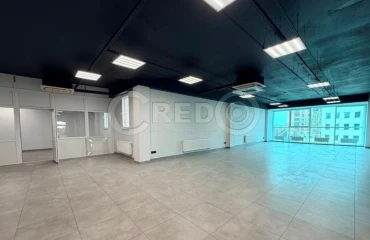 Zdjęcie Komercyjna, do wynajęcia. Kryvyi Rih Saksahanskyi