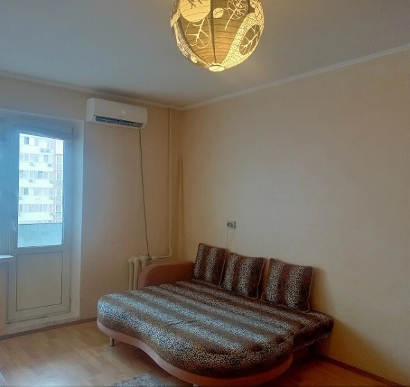 Zdjęcie 1. Kawalerka mieszkanie, do wynajęcia. Kyiv Darnytskyi, Pozniaky