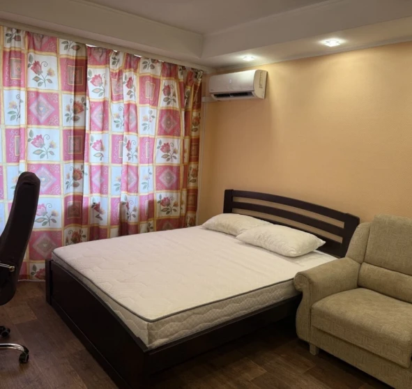 Foto 1. Monoambiente piso, para alquilar. Kyiv Днепровский район, Darnytsia