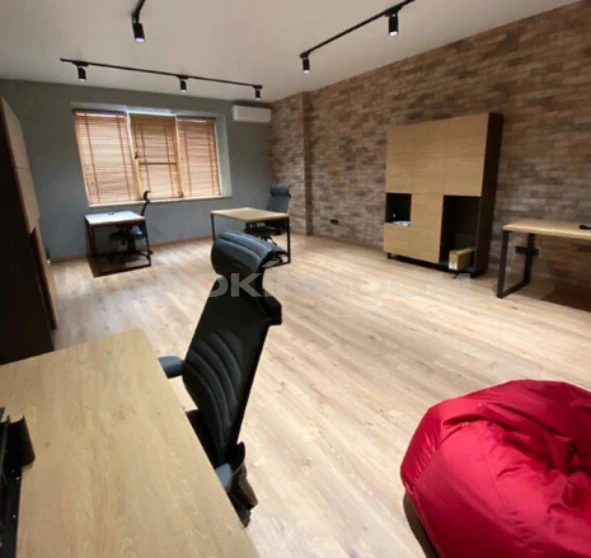 Foto 1. Comercial, en venta. Kyiv Obolonskyi