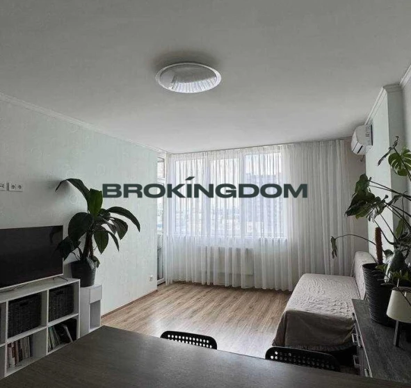 Фото 1. Двухкомнатная квартира, продажа. Киев Голосеевский