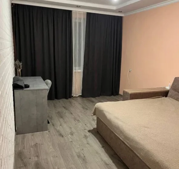 Foto 1. Monoambiente piso, para alquilar. Poltava