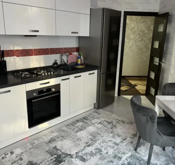 Фото 1. Трикімнатна квартира, оренда. Полтава Подільський