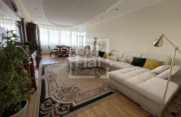 Фото Четырехкомнатная квартира, продажа. Киев Шевченковский