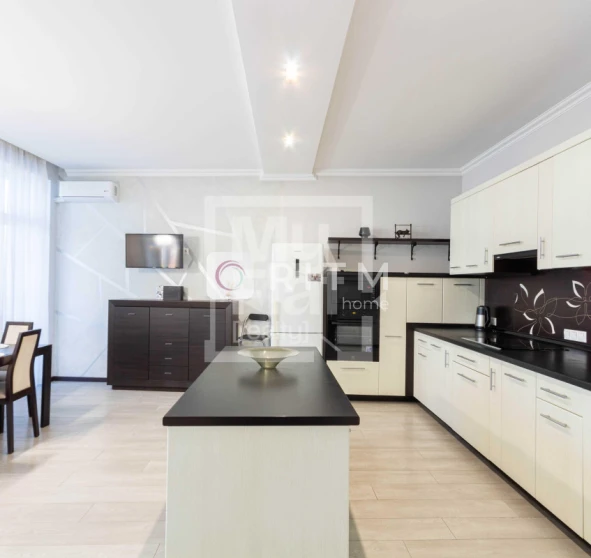 Фото 1. Трехкомнатная квартира, продажа. Киев Шевченковский