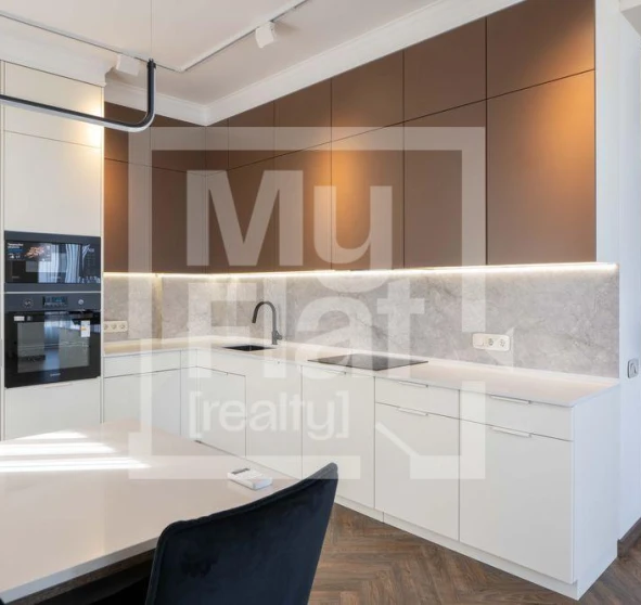 Фото 1. Четырехкомнатная квартира, аренда. Киев Печерский