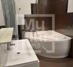 Фото 2. Трехкомнатная квартира, аренда. Киев Печерский