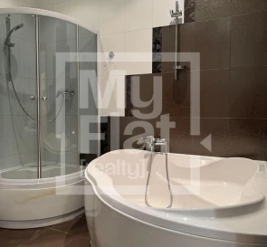 Фото 3. Трехкомнатная квартира, аренда. Киев Печерский