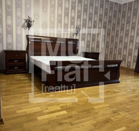 Фото 1. Трехкомнатная квартира, аренда. Киев Печерский