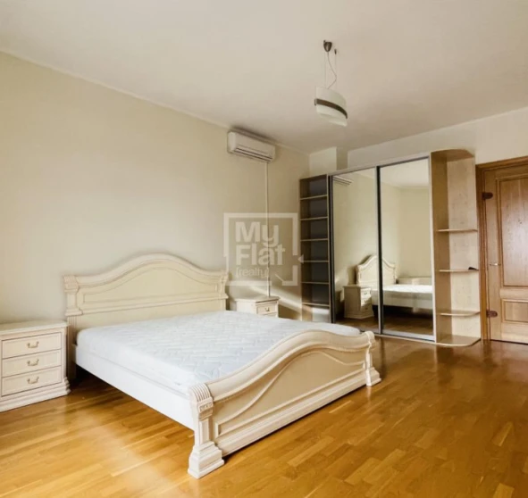 Zdjęcie 1. Czteropokojowe mieszkanie, na sprzedaż. Kyiv Shevchenkivskyi