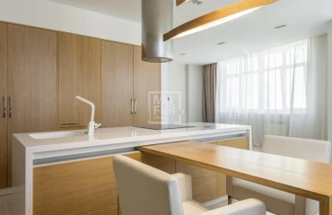 Zdjęcie Trzypokojowe mieszkanie, na sprzedaż. Kyiv Dniprovskyi