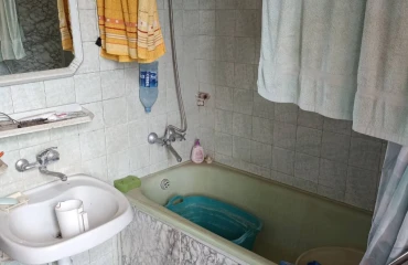 Foto Cuatro Ambientes piso, en venta. Kharkiv індустріальний