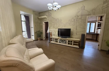 Фото Трехкомнатная квартира, продажа. Киев Голосеевский