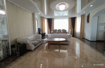 Photo House, for sale. Zhytomyr Romana Shukhevycha