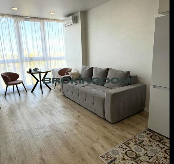 Foto 1. Dos Ambientes piso, en venta. Kyiv Holosiivskyi