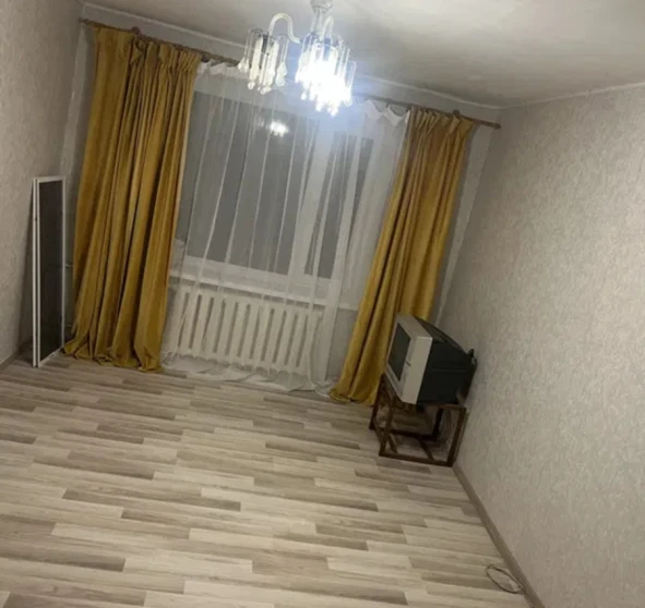 Foto 1. Monoambiente piso, para alquilar. Poltava